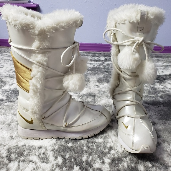 Nike Shoes - Nike Snow Winter Boots Zip Up Wrap Laces